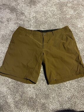 Montbell Hiking Shorts Olive Green Euc XL